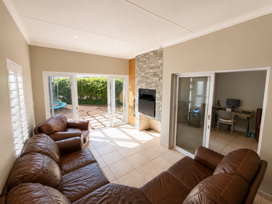 3 Bedroom Property for Sale in Kingswood Golf Estate Western Cape
